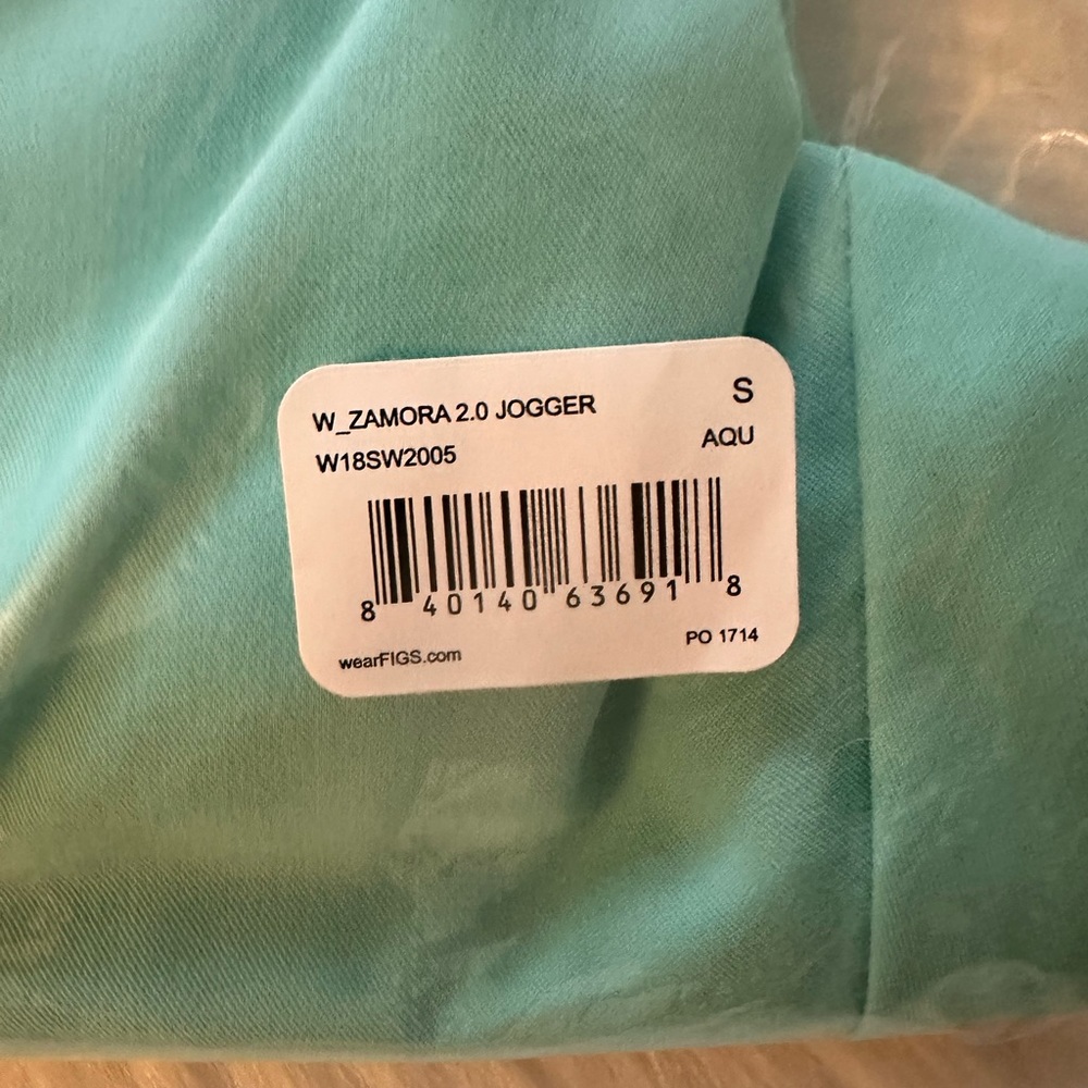 Figs Fresh Aqua Small Regular Zamora Joggers. - Picture 3 of 5